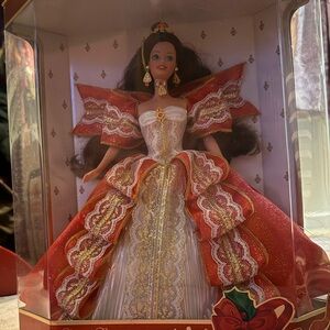 Barbie Special Edition in Red and Gold Gown - 1997 Extremely Rare GREEN EYES